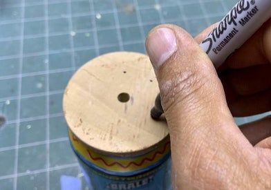 废旧饮料罐DIY笔筒教程-第14张图片-趣作屋 废旧饮料罐DIY笔筒教程-第14张图片-趣作屋