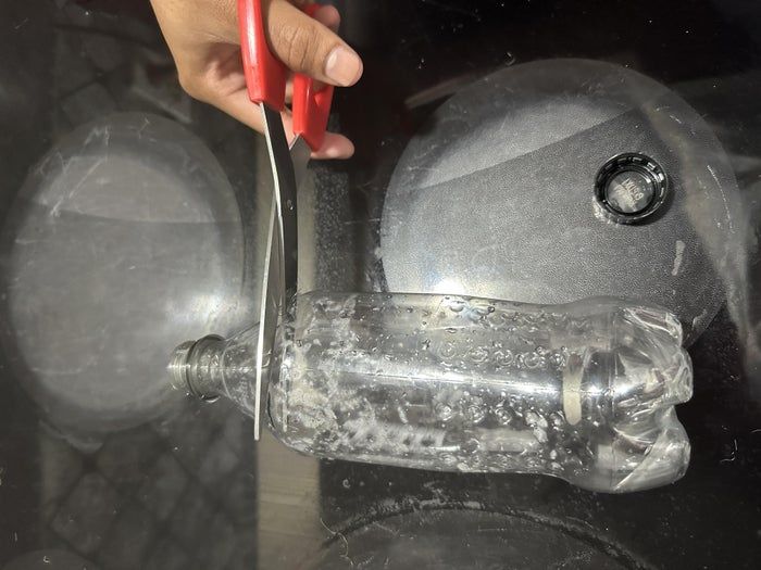 用回收材料制作环保花盆的简单方法-第8张图片-趣作屋