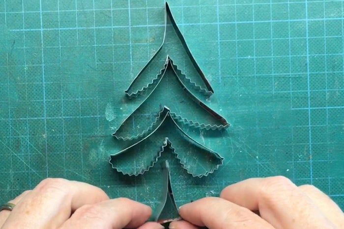 用饮料罐制作迷你森林装饰树教程-第10张图片-趣作屋 用饮料罐制作迷你森林装饰树教程-第10张图片-趣作屋