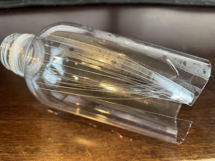 塑料瓶变废为宝：简单几步做出美丽花朵装饰-第8张图片-趣作屋