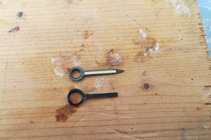 如何用旧闹钟改造无噪音电池闹钟-第18张图片-趣作屋