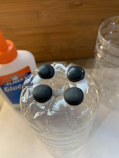 用矿泉水瓶和拉链制作创意收纳容器-第7张图片-趣作屋