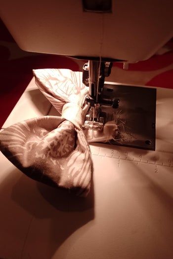 周末临时DIY领结教程，不用缝纫机也能搞定-第8张图片-趣作屋