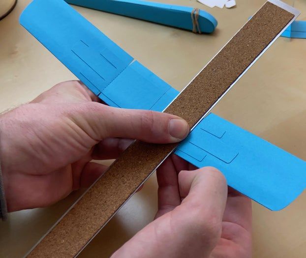 手工折纸滑翔机制作教程:零基础也能轻松上手-第15张图片-趣作屋 手工折纸滑翔机制作教程:零基础也能轻松上手-第15张图片-趣作屋