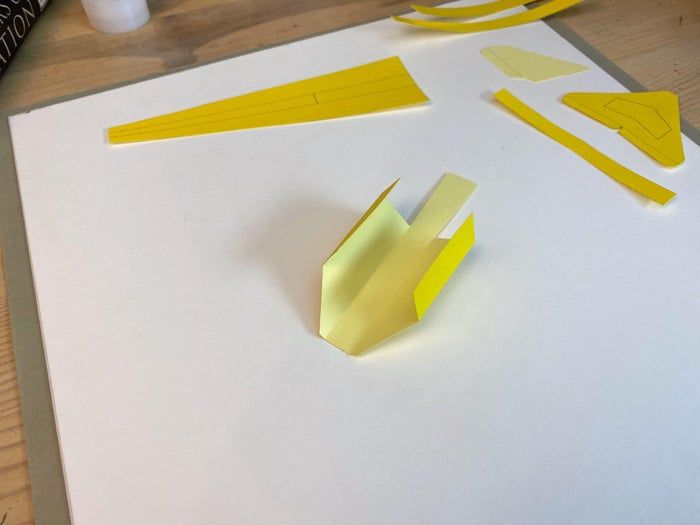 用废品动手做滑翔机，轻松搞定趣味手工制作-第9张图片-趣作屋