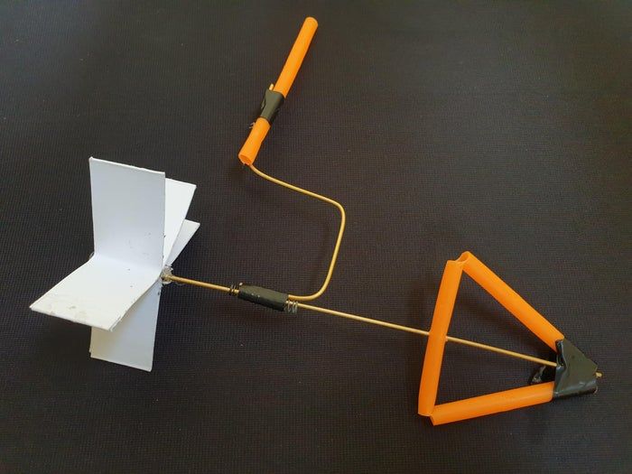 用吸管和卡纸自制离心力洒水器玩具,动手玩转物理课-第13张图片-趣作屋 用吸管和卡纸自制离心力洒水器玩具,动手玩转物理课-第13张图片-趣作屋