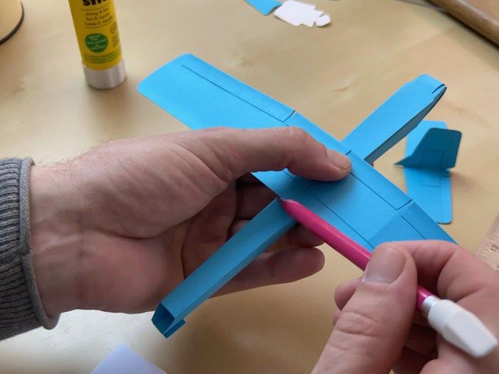 手工折纸滑翔机制作教程:零基础也能轻松上手-第18张图片-趣作屋 手工折纸滑翔机制作教程:零基础也能轻松上手-第18张图片-趣作屋
