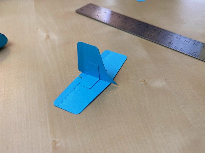 手工折纸滑翔机制作教程:零基础也能轻松上手-第13张图片-趣作屋 手工折纸滑翔机制作教程:零基础也能轻松上手-第13张图片-趣作屋