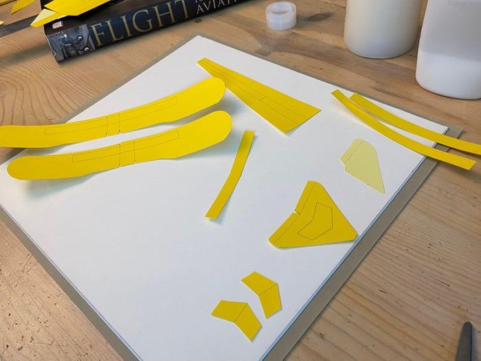 用废品动手做滑翔机，轻松搞定趣味手工制作-第6张图片-趣作屋