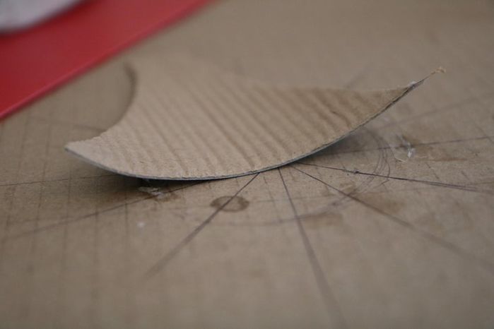 低成本DIY纸制飞镖盘教程，安全又有趣的家庭手工项目-第19张图片-趣作屋