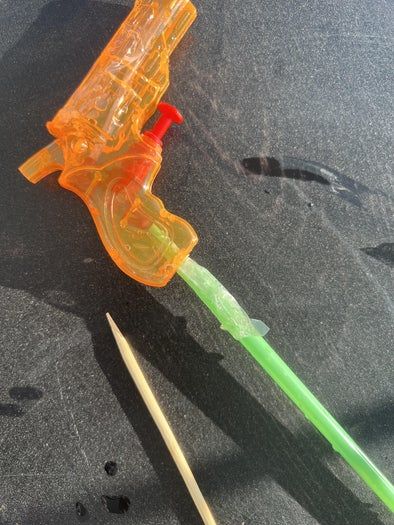 不用反复装水的DIY水枪改造教程-第9张图片-趣作屋