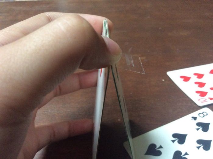 用扑克牌DIY酷炫钱包教程-第8张图片-趣作屋 用扑克牌DIY酷炫钱包教程-第8张图片-趣作屋