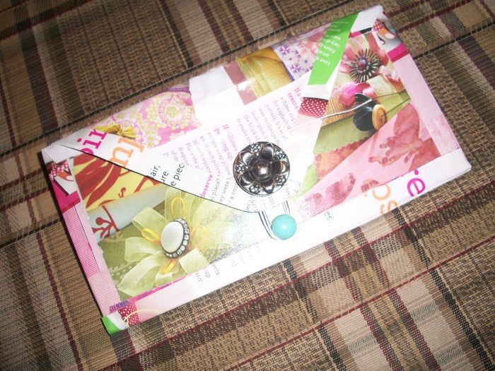 用杂志纸DIY超酷钱包教程-第1张图片-趣作屋