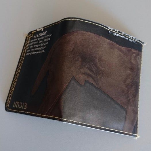 用狗粮袋制作超酷环保钱包教程-第23张图片-趣作屋 用狗粮袋制作超酷环保钱包教程-第23张图片-趣作屋