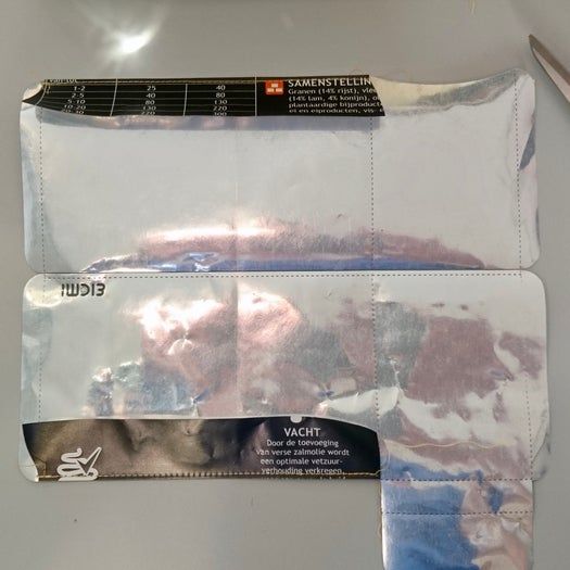 用狗粮袋制作超酷环保钱包教程-第11张图片-趣作屋 用狗粮袋制作超酷环保钱包教程-第11张图片-趣作屋