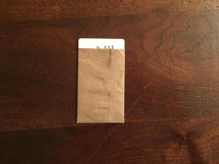 用回收纸袋制作绿色卡片保护套的简单教程-第7张图片-趣作屋