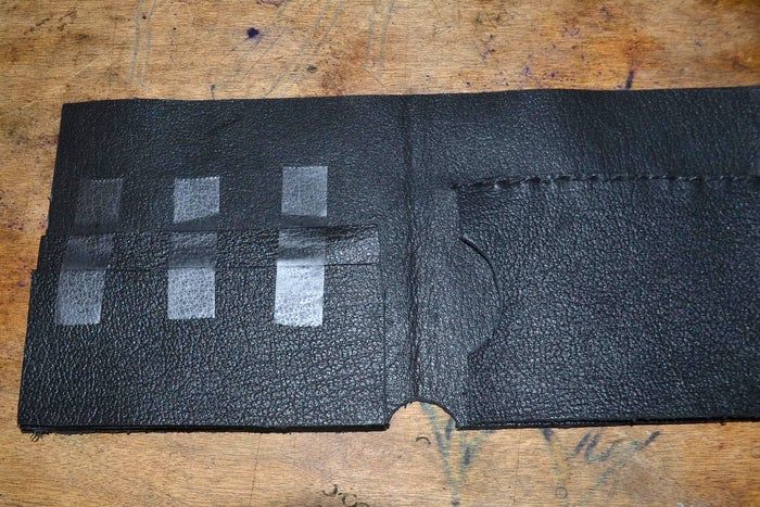 用皮革边角料制作经典双折皮夹教程-第15张图片-趣作屋