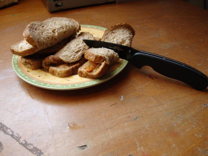 DIY带孔卡片包教程：隐藏备用现金的好方法-第10张图片-趣作屋