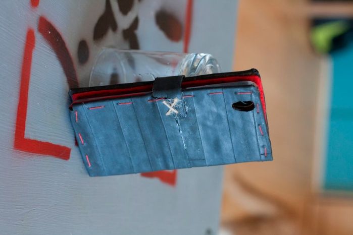 废旧自行车内胎DIY手机翻盖保护壳教程-第19张图片-趣作屋 废旧自行车内胎DIY手机翻盖保护壳教程-第19张图片-趣作屋