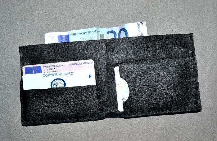 用皮革边角料制作经典双折皮夹教程-第1张图片-趣作屋