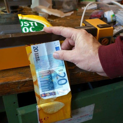 用薯片袋制作超简单免费钱包教程-第11张图片-趣作屋