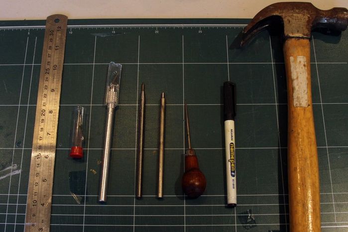 手机钱包二合一DIY教程:用汽车皮革制作个性钱包-第2张图片-趣作屋 手机钱包二合一DIY教程:用汽车皮革制作个性钱包-第2张图片-趣作屋