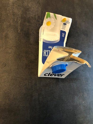 把牛奶盒变成实用钱包的环保教程-第10张图片-趣作屋